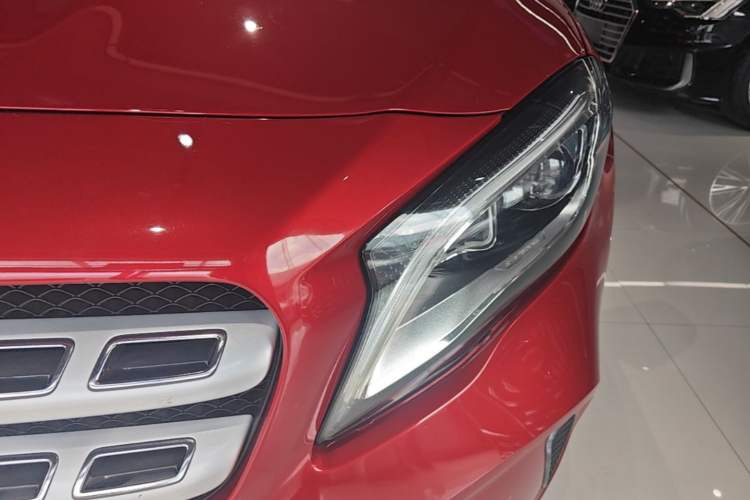 Used Mercedes-Benz GLA 2017 GLA 200 Fashion Model Left Front Headlight