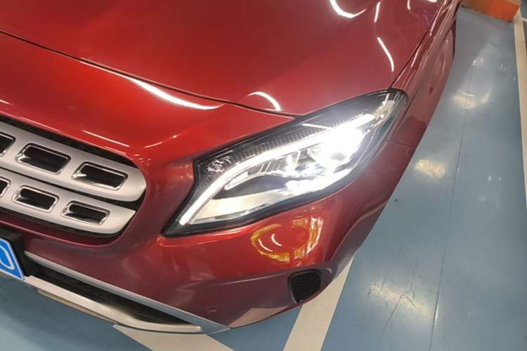 Used Mercedes-Benz GLA 2017 GLA 200 Fashion Model Left Front Headlight