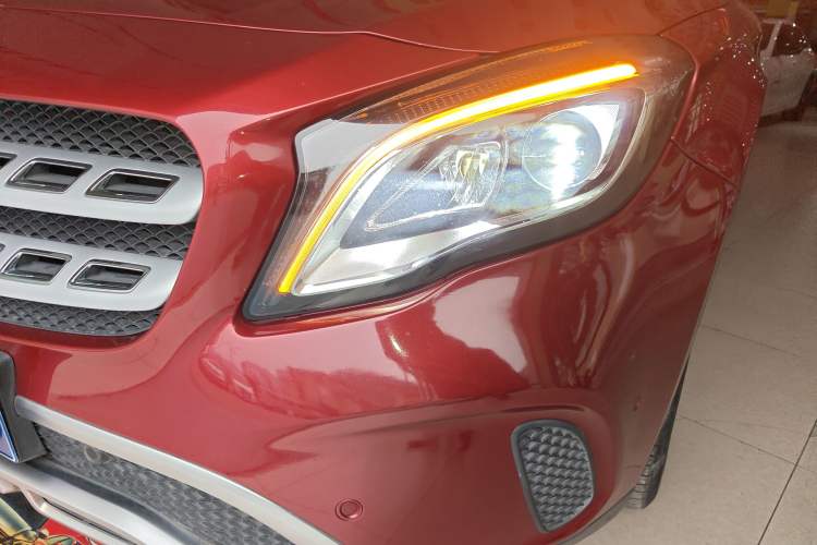 Used Mercedes-Benz GLA 2017 GLA 200 Fashion Model Left Front Headlight