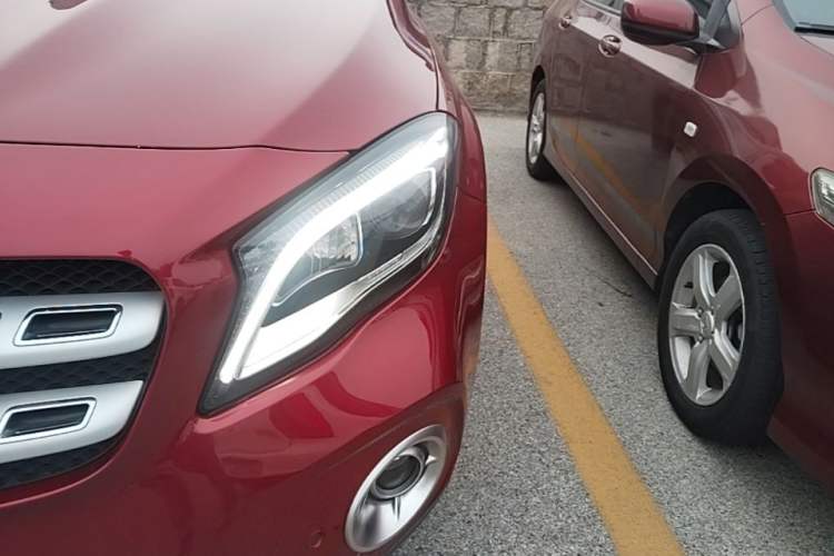 Used Mercedes-Benz GLA 2017 GLA 220 4MATIC Fashion Model Left Front Headlight