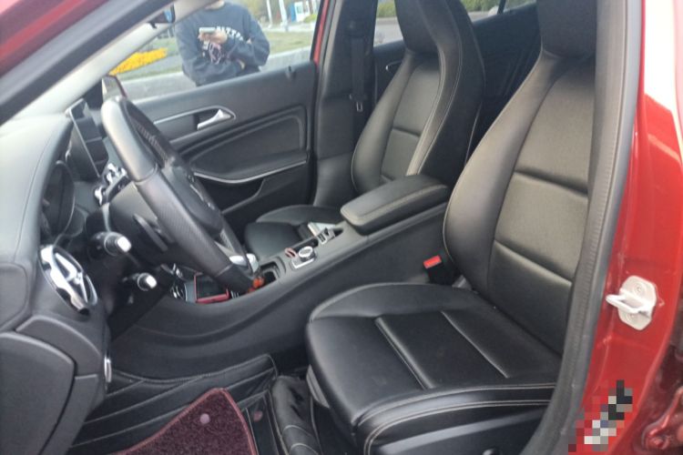 Used Mercedes-Benz GLA 2017 GLA 200 Sport Edition Left Front Seat
