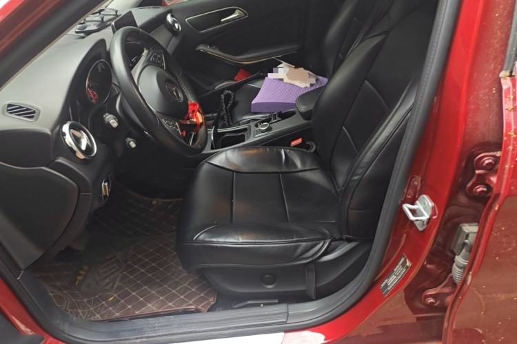 Used Mercedes-Benz GLA 2017 GLA 200 Sport Edition Left Front Seat