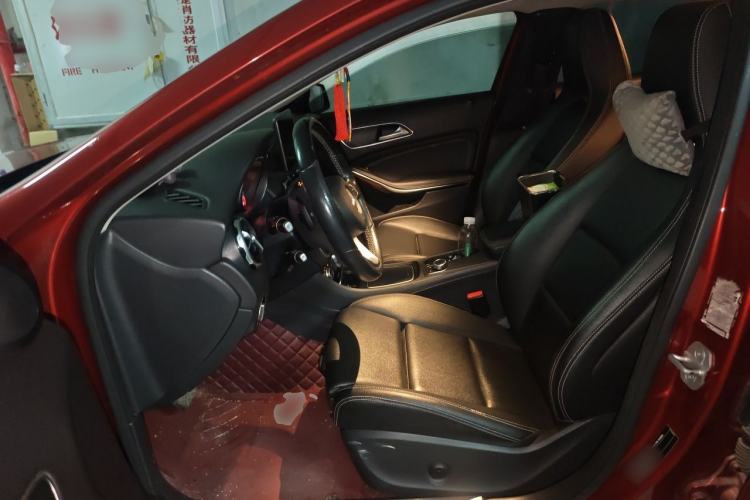 Used Mercedes-Benz GLA 2017 GLA 200 Sport Edition Left Front Seat