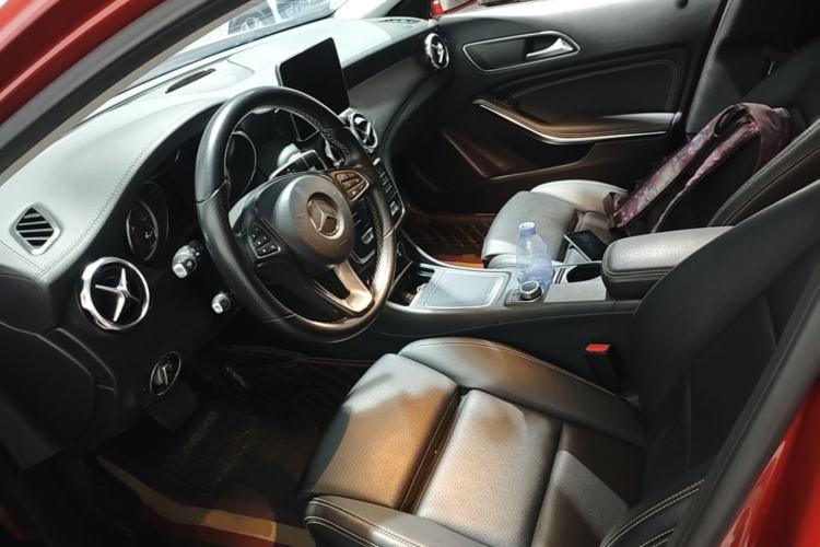 Used Mercedes-Benz GLA 2017 GLA 200 Fashion Model Left Front Seat