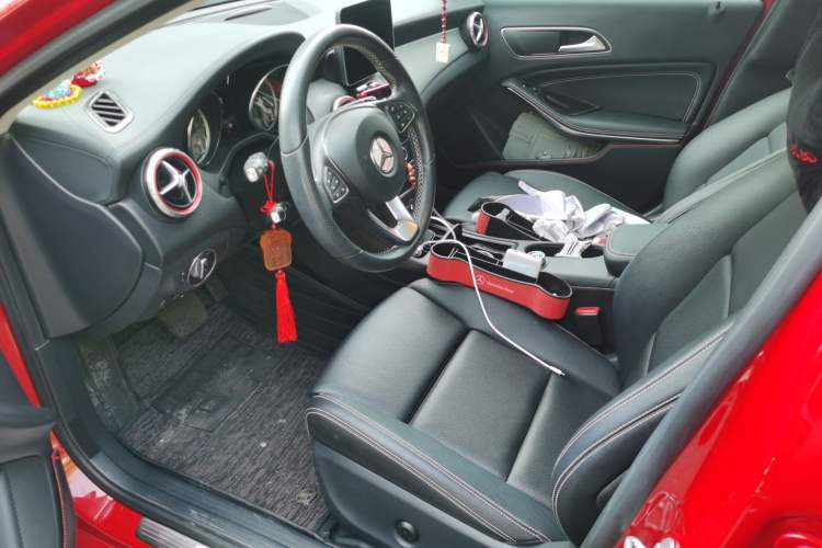 Used Mercedes-Benz GLA 2017 GLA 200 Fashion Model Left Front Seat