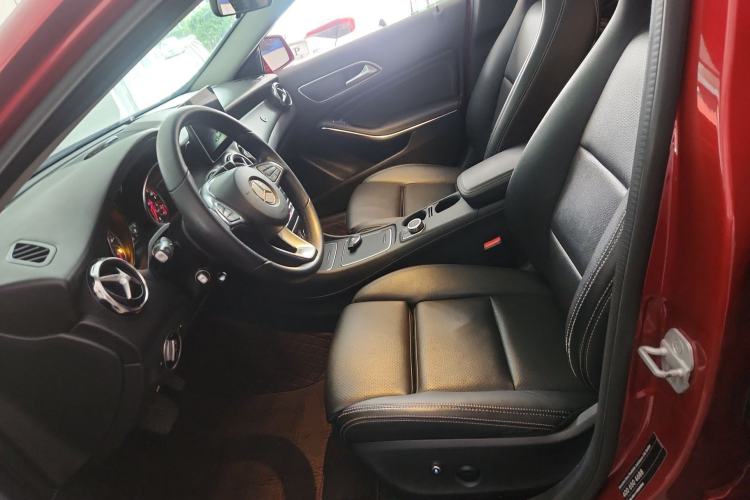 Used Mercedes-Benz GLA 2017 GLA 200 Sport Edition Left Front Seat