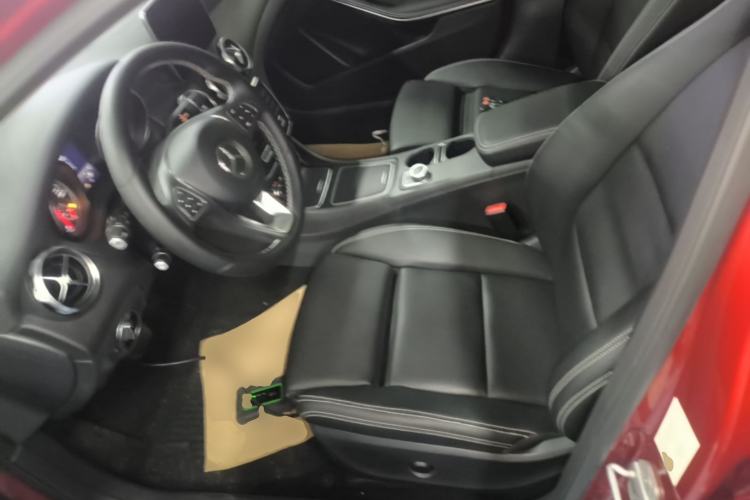 Used Mercedes-Benz GLA 2017 GLA 200 Fashion Model Left Front Seat