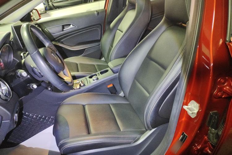 Used Mercedes-Benz GLA 2017 GLA 200 Sport Edition Left Front Seat
