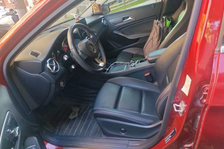 Used Mercedes-Benz GLA 2017 GLA 200 Sport Edition Left Front Seat