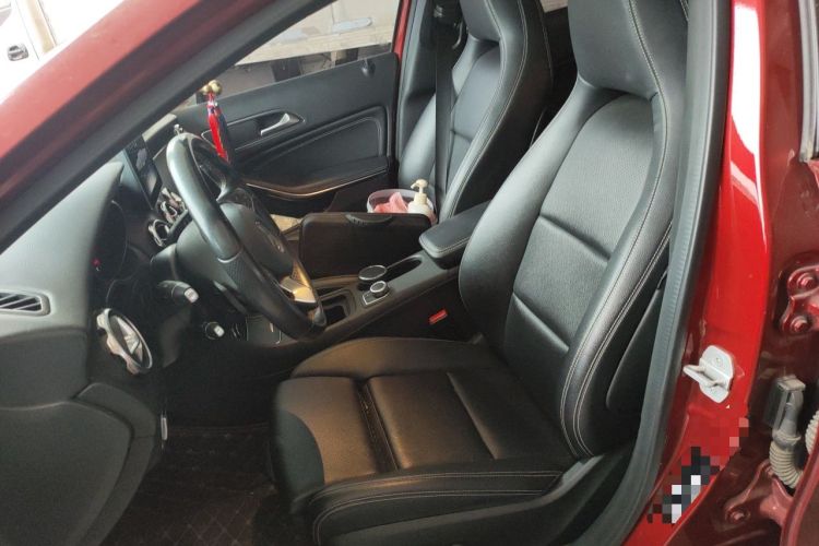 Used Mercedes-Benz GLA 2017 GLA 200 Sport Edition Left Front Seat