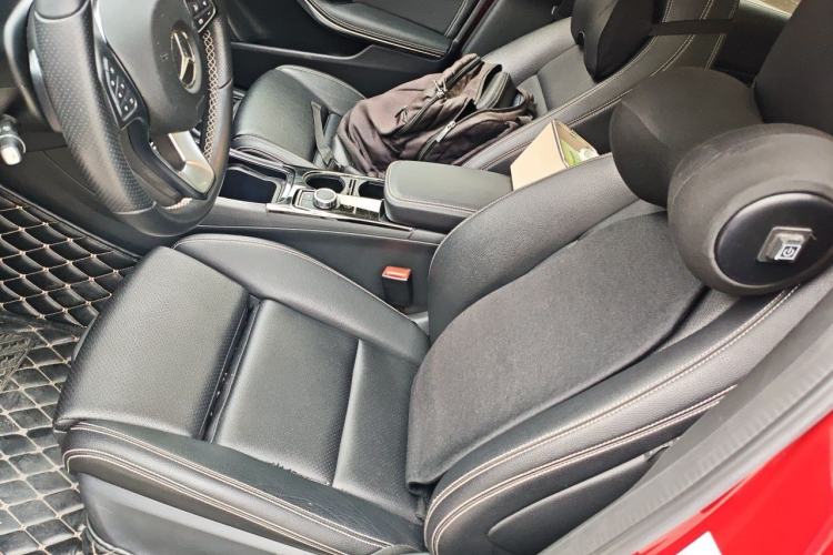Used Mercedes-Benz GLA 2017 GLA 200 Sport Edition Left Front Seat