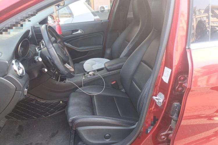 Used Mercedes-Benz GLA 2017 GLA 200 Sport Edition Left Front Seat