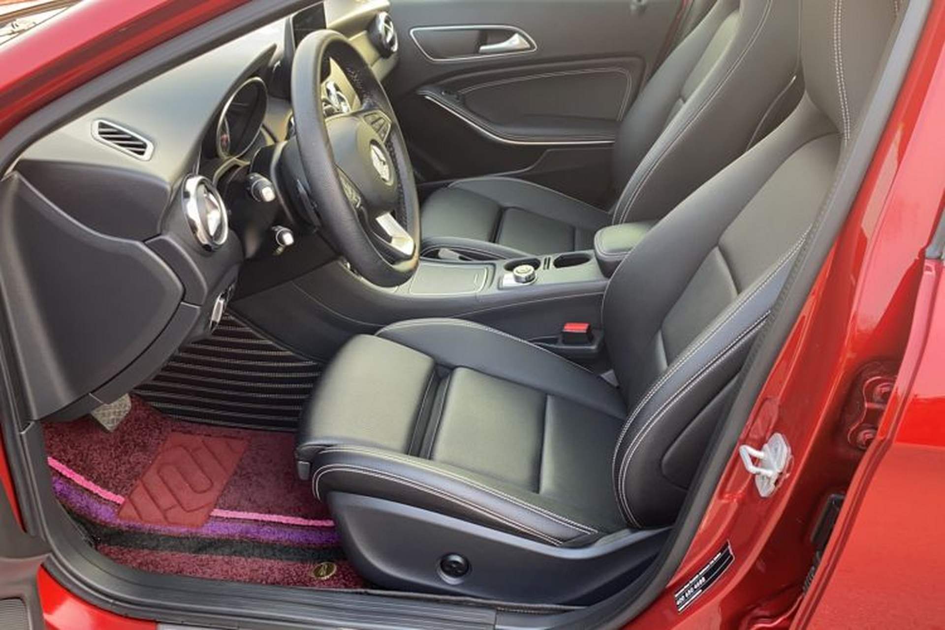 Used Mercedes-Benz GLA 2017 GLA 200 Sport Edition Left Front Seat