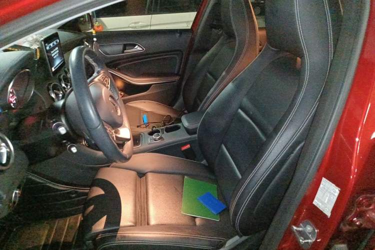 Used Mercedes-Benz GLA 2017 GLA 200 Fashion Model Left Front Seat