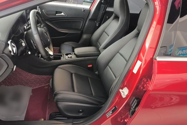 Used Mercedes-Benz GLA 2017 GLA 200 Fashion Model Left Front Seat