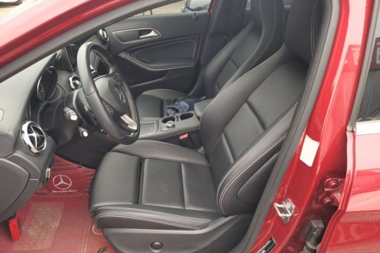 Used Mercedes-Benz GLA 2017 GLA 200 Fashion Model Left Front Seat