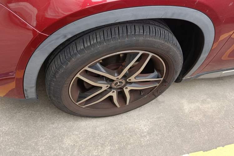 Used Mercedes-Benz GLA 2017 GLA 200 Fashion Model Left Front Wheel Hub
