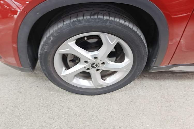 Used Mercedes-Benz GLA 2017 GLA 200 Sport Edition Left Front Wheel Hub