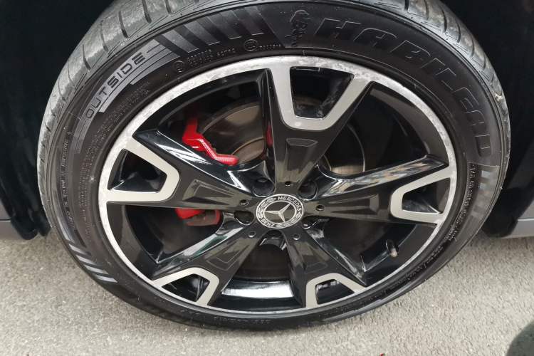 Used Mercedes-Benz GLA 2017 GLA 220 4MATIC Fashion Model Left Front Wheel Hub