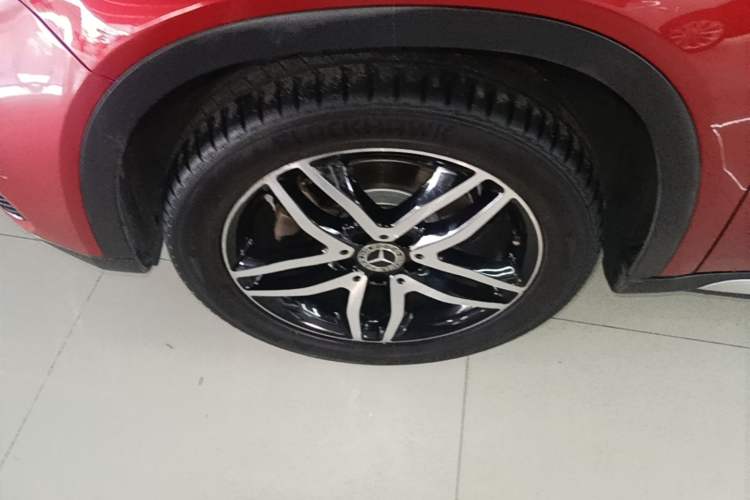 Used Mercedes-Benz GLA 2017 GLA 200 Fashion Model Left Front Wheel Hub