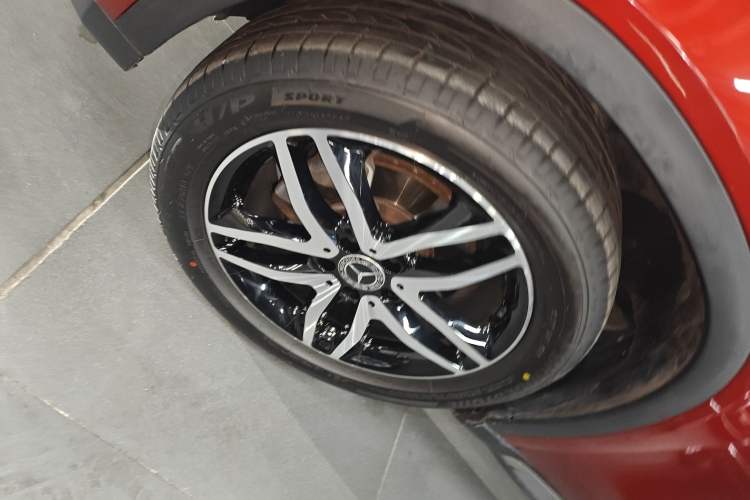 Used Mercedes-Benz GLA 2017 GLA 200 Fashion Model Left Front Wheel Hub