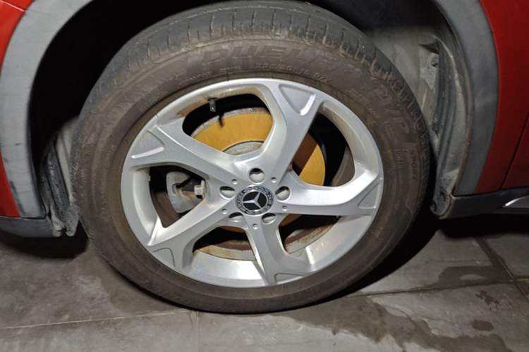 Used Mercedes-Benz GLA 2017 GLA 200 Sport Edition Left Front Wheel Hub