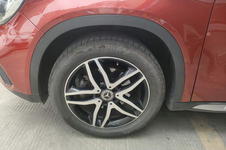 Used Mercedes-Benz GLA 2017 GLA 200 Fashion Model Left Front Wheel Hub