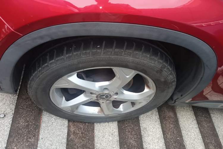 Used Mercedes-Benz GLA 2017 GLA 200 Sport Edition Left Front Wheel Hub