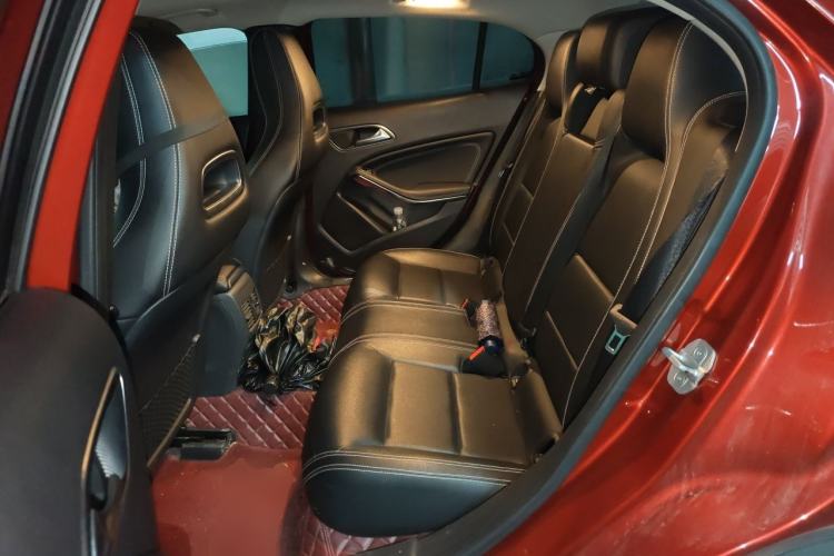 Used Mercedes-Benz GLA 2017 GLA 200 Sport Edition Left Rear Seat