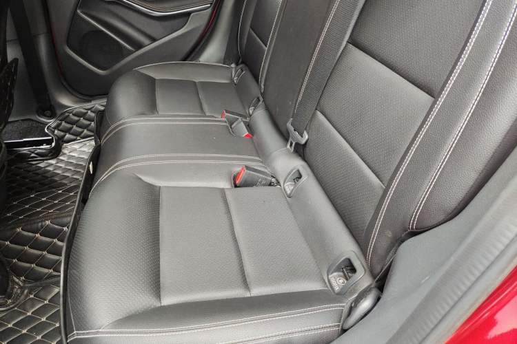 Used Mercedes-Benz GLA 2017 GLA 220 4MATIC Fashion Model Left Rear Seat