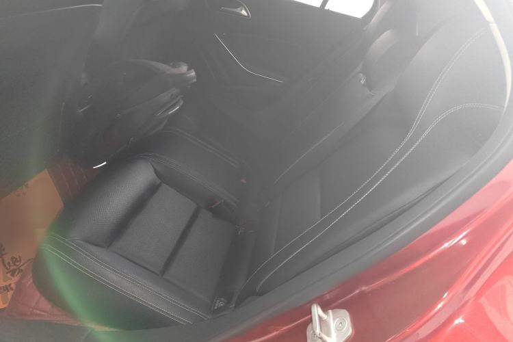 Used Mercedes-Benz GLA 2017 GLA 200 Fashion Model Left Rear Seat