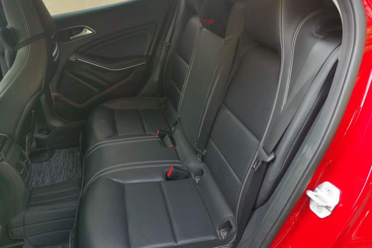 Used Mercedes-Benz GLA 2017 GLA 200 Fashion Model Left Rear Seat