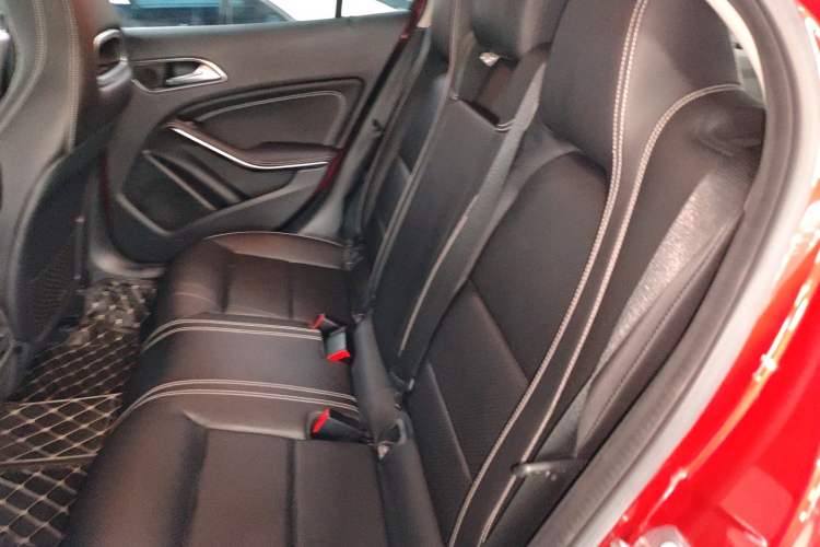 Used Mercedes-Benz GLA 2017 GLA 200 Sport Edition Left Rear Seat