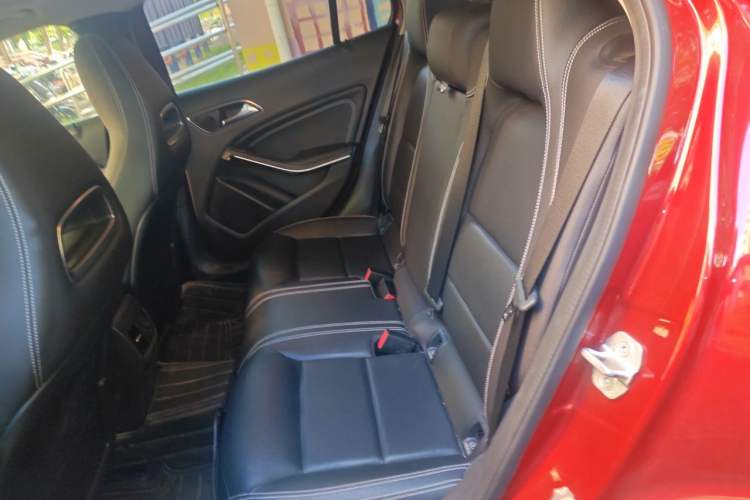 Used Mercedes-Benz GLA 2017 GLA 200 Sport Edition Left Rear Seat