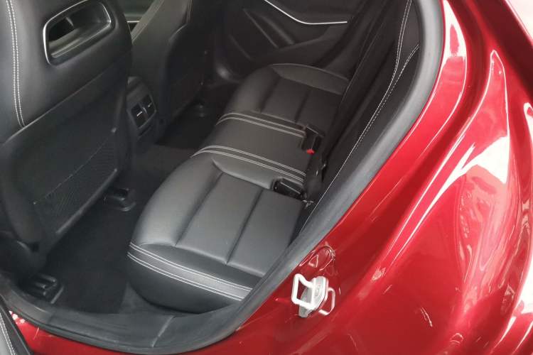 Used Mercedes-Benz GLA 2017 GLA 220 4MATIC Fashion Model Left Rear Seat