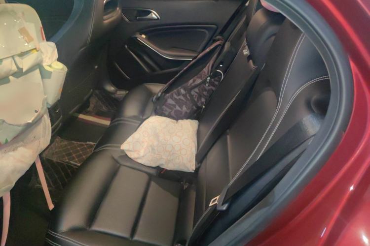Used Mercedes-Benz GLA 2017 GLA 200 Fashion Model Left Rear Seat