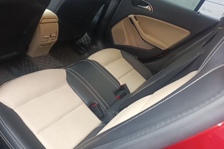 Used Mercedes-Benz GLA 2017 GLA 200 Sport Edition Left Rear Seat