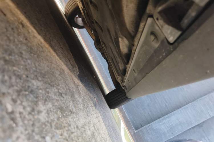 Used Mercedes-Benz GLA 2017 GLA 220 4MATIC Fashion Model Left Side Sill
