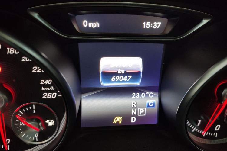 Used Mercedes-Benz GLA 2017 GLA 200 Sport Edition Odometer Close Up