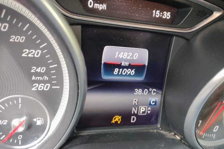 Used Mercedes-Benz GLA 2017 GLA 200 Sport Edition Odometer Close Up