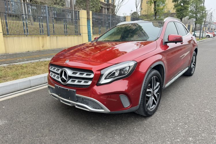 Used Mercedes-Benz GLA 2017 GLA 200 Fashion Model Guazi used car, China used car export, Used car for sale, Used cars, Cheapest cars for sale