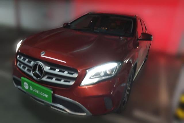 Ojetý Mercedes-Benz GLA 2017 GLA 200 Fashion Model