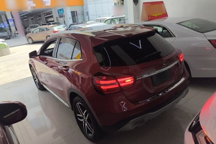 Used Mercedes-Benz GLA 2017 GLA 200 Fashion Model Rear Left 45 Deg