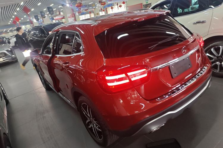 Used Mercedes-Benz GLA 2017 GLA 200 Fashion Model Rear Left 45 Deg