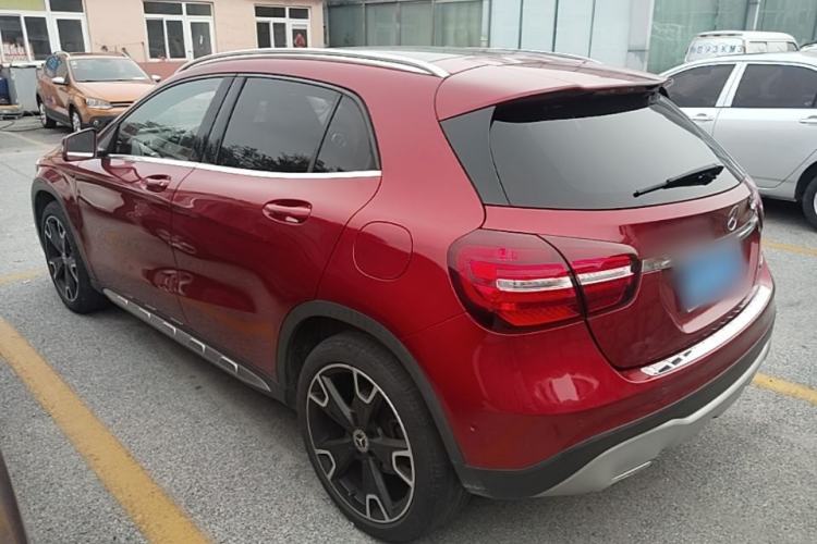 Used Mercedes-Benz GLA 2017 GLA 220 4MATIC Fashion Model Rear Left 45 Deg