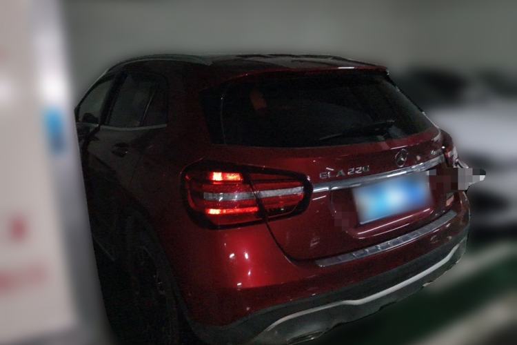 Used Mercedes-Benz GLA 2017 GLA 220 4MATIC Fashion Model Rear Left 45 Deg