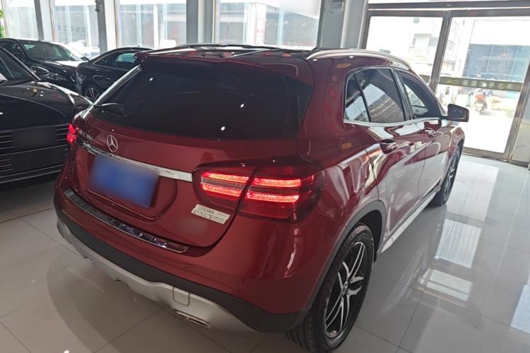 Used Mercedes-Benz GLA 2017 GLA 200 Fashion Model Rear Right 45 Deg