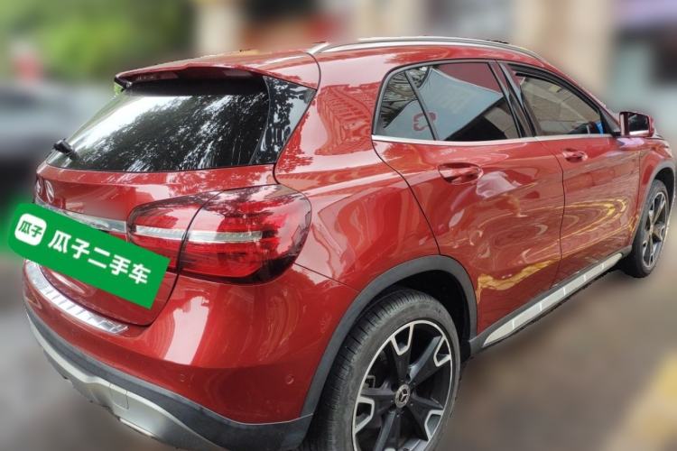 Used Mercedes-Benz GLA 2017 GLA 220 4MATIC Fashion Model Rear Right 45 Deg
