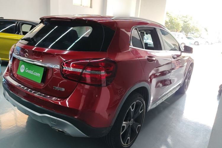 Used Mercedes-Benz GLA 2017 GLA 220 4MATIC Fashion Model Rear Right 45 Deg