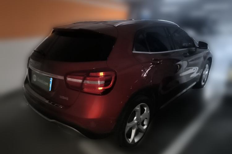 Used Mercedes-Benz GLA 2017 GLA 200 Sport Edition Rear Right 45 Deg
